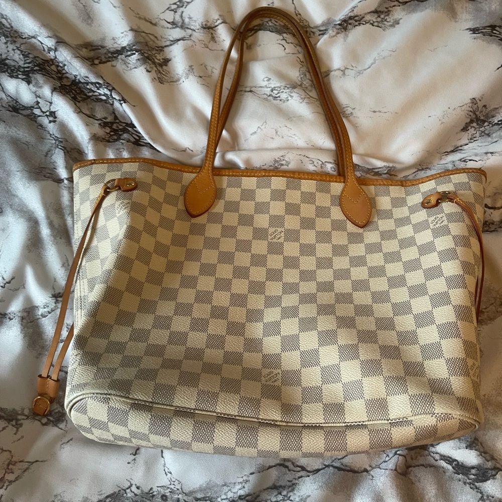 Neverfull MM Rose Ballantine. Good used condition.